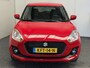 Suzuki Swift 1.2 COMFORT SMART HYBRID NAVIGATIE AIRCO STOELVERWARMING BLUETOOTH TELEFOON MEDIA VOORBEREIDING ACHTERUITRIJCAMERA 16" LICHTMETALEN VELGEN ZEER MOOI !!