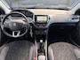Peugeot 2008 1.2 PureTech Blue Lion 2e Eigenaar,Pano,Navi,Trekhaak,110pk,Dealer Onderhouden,Airco,Cruise,Pdc,Lm velgen,N.A.P,Recent beurt gehad,Apk tot 11-2026