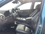 Hyundai Kona Electric EV Premium 64kWh 204pk | TREKHAAK | LEDER | ELEK. VERSTELBARE STOELEN | STOEL- + STUURVERW. | STOELVENTILATIE | APPLE CARPLAY / ANDROID AUTO | PARKEERSENSOREN |