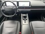 Hyundai Ioniq 6 Lounge 77.4kWh 228pk | LEDER | 800VOLT ULTRA SNELLADEN | ELEK. VERSTELBARE STOELEN | MEMORY FUNCTIE | 360° CAMERA | APPLE CARPLAY / ANDROID AUTO | ADAPTIVE CRUISE | STOEL + STUURVERW. |