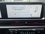 Hyundai Ioniq 6 Lounge 77.4kWh 228pk | LEDER | 800VOLT ULTRA SNELLADEN | ELEK. VERSTELBARE STOELEN | MEMORY FUNCTIE | 360° CAMERA | APPLE CARPLAY / ANDROID AUTO | ADAPTIVE CRUISE | STOEL + STUURVERW. |