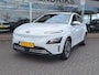 Hyundai Kona Electric EV Fashion 64 kWh | SOH: nnb | 3 Fase | Warmtepomp | Blindspot | Navi | Camera |