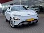 Hyundai Kona Electric EV Fashion 64 kWh | SOH: nnb | 3 Fase | Warmtepomp | Blindspot | Navi | Camera |
