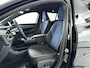 Volvo EX30 Single Motor Extended Range Plus Europa Black Edition 69 kWh | Parkeercamera | Harman Kardon | Stoel- en Stuurverwarming | 20'' velgen