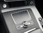 Audi Q5 50 TFSI e quattro S edition / Elektrisch wegklapbare trekhaak (1750 KG) / SOH 95,83% / Achteruitrijcamera / Stoelverwarming / Navigatie / Adaptieve cruise control