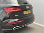 Audi Q5 50 TFSI e quattro S edition / Elektrisch wegklapbare trekhaak (1750 KG) / SOH 95,83% / Achteruitrijcamera / Stoelverwarming / Navigatie / Adaptieve cruise control