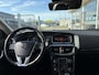 Volvo V40 2.0 T3 Nordic+ / NL-Auto / Dealer-Onderhouden / Standkachel / Stoelverwarming / Cruise-Control / Climate-Control / LED / Radio-Bluetooth / Navi / Verwarmde-Voorruit / PDC-Achter / 17'' LMV / ENZ.