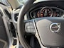 Volvo V40 2.0 T3 Nordic+ / NL-Auto / Dealer-Onderhouden / Standkachel / Stoelverwarming / Cruise-Control / Climate-Control / LED / Radio-Bluetooth / Navi / Verwarmde-Voorruit / PDC-Achter / 17'' LMV / ENZ.