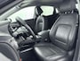 Hyundai Kona Electric EV PREMIUM 64 kWh | 3 FASE | WARMTEPOMP | LEDER | CLIMA | CRUISE ADAPTIEF | CAMERA | NAVI | STOEL- & STUURVERWARMING | 17'' LM VELGEN | PDC VOOR & ACHTER |