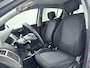 Hyundai i20 1.2i GO! | TREKHAAK | AIRCO | BLUETOOTH | CRUISE | RADIO CD | ELEKTRISCHE RAMEN | PDC | 15'' LM VELGEN | PRIVACY GLASS | CENTRALE DEURVERGRENDELING OP AFSTANDBEDIENING | UNIEK! |