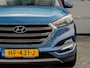 Hyundai Tucson 1.6 T-GDi Comfort 180 PK | Trekhaak 1.900kg | Origineel NL | Stoelverwarming | Navigatie | Camera | Achterbank Verwarmd | Cruise Control | Climate Control | All Season Banden | Metallic Lak | Parkeersensoren |