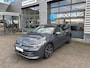 Volkswagen Golf Style Edition eHybrid Inclusief €2000,- inruilvoordeel | Trekhaak inklapbaar | 'App-Connect' draadloze smartphone integratie | Afstandscontrolesysteem (Front Assist) | Automatische afstandsregeling (Adaptive Cruise Control)