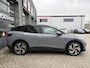 Volkswagen ID.4 Pro Limited Edition 286pk Inclusief €2000,- inruilvoordeel | 'App-Connect' draadloze smartphone integratie | Achterbank in ongelijke delen neerklapbaar incl. middenarmsteun en doorlaadmogelijkheid | Afstandscontrolesysteem (Front Assist), met voetgangers- en fietsersherkenning