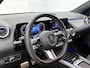 Mercedes-Benz GLA 180 Star Edition AMG Styling | NIght pakket | Trekhaak wegklapbaar | Sfeerverlichtin Inclusief 24 maanden MB Certified garantie voor Europa.