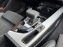Audi A4 Avant 35 TFSI S edition Automaat | Zwart optiek | LED verlichting | Cruise & climate control | Sportstuur | Getint glas | Quantumgrijs | Lederen/stof bekleding | DAB ontvangst | Parkeersensoren achter