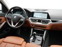 BMW 3-Serie Touring 320e Sportline PHEV 204pk SOH 91.4% Dealer O.H | Lederen Sportstoelen Verwarmd | Sfeerverlichting | Apple Carplay | Navigatie | Cruise Control | Virtual | DAB | Plug In Hybrid