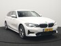 BMW 3-Serie Touring 320e Sportline PHEV 204pk SOH 91.4% Dealer O.H | Lederen Sportstoelen Verwarmd | Sfeerverlichting | Apple Carplay | Navigatie | Cruise Control | Virtual | DAB | Plug In Hybrid