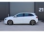 Mercedes-Benz B-klasse 200 Luxury Line / Panoramadak / Stuurwielverwarming / Stoelverwarming