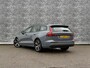 Volvo V60 B3 Essential | Google | Trekhaak | Parkeersensoren Voor + Achter | Achteruitrijcamera | Sport pack | Draadloos Opladen Telefoon | Apple Carplay / Android Auto | 18" velgen
