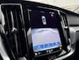 Volvo V60 B3 Essential | Google | Trekhaak | Parkeersensoren Voor + Achter | Achteruitrijcamera | Sport pack | Draadloos Opladen Telefoon | Apple Carplay / Android Auto | 18" velgen