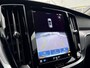Volvo V60 B3 Essential | Google Maps navigatie | Trekhaak | Parkeersensoren Voor + Achter | Achteruitrijcamera | Sport pack | Draadloze telefoonlader | Apple Carplay / Android Auto | 18" velgen |