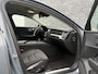Volvo V60 B3 Essential | Google | Trekhaak | Parkeersensoren Voor + Achter | Achteruitrijcamera | Sport pack | Draadloos Opladen Telefoon | Apple Carplay / Android Auto | 18" velgen