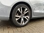 Volvo V60 B3 Essential | Google Maps navigatie | Trekhaak | Parkeersensoren Voor + Achter | Achteruitrijcamera | Sport pack | Draadloze telefoonlader | Apple Carplay / Android Auto | 18" velgen |