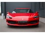Ferrari 296 GTB 3.0 V6 Rosso Corsa | Lift | JBL | Ceramic | Passenger Display | Head Up | Carbon | Dealer | Apple Carplay | Camera | 830PK | Onderhoudscontract Ferrari 2029 | PPF Neus | Scuderia Ferrari Shields |
