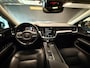 Volvo V60 2.0 T5 Momentum|PANO|DODEHOEK|CAMERA|HUD|TREKHAAK|LEDER|HARMAN|ACC|CARPLAY|STOELV|BLUETOOTH|18INCH|