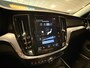 Volvo V60 2.0 T5 Momentum|PANO|DODEHOEK|CAMERA|HUD|TREKHAAK|LEDER|HARMAN|ACC|CARPLAY|STOELV|BLUETOOTH|18INCH|