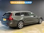 Volvo V60 2.0 T5 Momentum|PANO|DODEHOEK|CAMERA|HUD|TREKHAAK|LEDER|HARMAN|ACC|CARPLAY|STOELV|BLUETOOTH|18INCH|