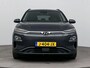 Hyundai Kona Electric EV PREMIUM 64 kWh | 3 FASE | WARMTEPOMP | LEDER | CLIMA | CRUISE ADAPTIEF | CAMERA | NAVI | STOEL- & STUURVERWARMING | 17'' LM VELGEN | PDC VOOR & ACHTER |