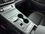 Hyundai Kona Electric EV PREMIUM 64 kWh | 3 FASE | WARMTEPOMP | LEDER | CLIMA | CRUISE ADAPTIEF | CAMERA | NAVI | STOEL- & STUURVERWARMING | 17'' LM VELGEN | PDC VOOR & ACHTER |