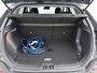 Hyundai Kona Electric EV PREMIUM 64 kWh | 3 FASE | WARMTEPOMP | LEDER | CLIMA | CRUISE ADAPTIEF | CAMERA | NAVI | STOEL- & STUURVERWARMING | 17'' LM VELGEN | PDC VOOR & ACHTER |