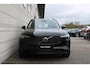 Volvo XC90 T8 Plug-in hybrid AWD Ultra Dark | Luchtvering | Panoramadak | Verwarmbare voorstoelen met massagefunctie | Premium audio by Bowers & Wilkins | 360 graden camera | Head up display | Luxe lederen bekleding | Trekhaak Elektrisch uitklapbaar | Apple Carplay & Android auto | Cruise control adaptief met Stop&Go en stuurhulp | Elektrisch bedienbare achterklep | Stuurwiel verwarmd