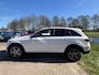 Mercedes-Benz GLC 300e 4MATIC AMG Line PHEV 320pk | Trekhaak | Panoramadak | 2 bandensets | Leder | Adaptive cruise control | Camera
