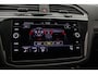 Volkswagen Tiguan R-Line 1.5 TSI 150pk DSG Automaat Adaptive cruise control, LED matrix koplampen, Achteruitrijcamera, Elektrische achterklep, Navigatie, virtual cockpit, stoelverwarming