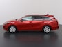 Kia Ceed Sportswagon 1.5 T-GDi MHEV DynamicPlusLine | Trekhaak | Stoel/Stuurwielverwarming | Navigatie | Dodehoekdetectie | Keyless | Elektr. Achterklep |