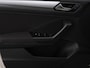 Volkswagen T-Roc 1.5 TSI 150pk DSG Life · Trekhaak · Stoelverwarming · Apple/Android Car Play · Navigatie · 18'' Velgen ·