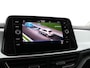 Volkswagen T-Roc 1.5 TSI 150pk DSG Life · Trekhaak · Stoelverwarming · Apple/Android Car Play · Navigatie · 18'' Velgen ·
