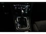 Volkswagen Golf Variant 1.5 TSI R-Line Trekhaak | Virtual Cockpit | Stoelverw. | Adapt. Cruise | Dodehoek | Alcantara | Carplay | Navi | Bluetooth | 17" LMV | PDC V+A