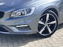 Volvo V60 2.0 T4 Business Sport | 18 inch Lichtmetalen velgen | Dubbele uitlaat |