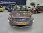 Volvo XC60 2.0 T5 FWD Polar+ ✅SUPER MOOI ✅GOED VEZORGD! ✅TREKHAAK