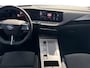 Opel Astra Electric Ultimate EV 58kWh 156pk | ALCANTARA | SCHUIFKANTELDAK | STOEL + STUUR + VOORRUITVERW. | 18 INCH LM-VELGEN | NAVI | CAMERA | MASSAGE STOELEN |
