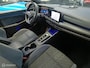 Volkswagen Golf 1.5 eTSI R-Line DSG PANORAMA SFEERVERL. IQ LIGHT VIRTUAL PDC CAMERA LEER