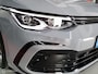 Volkswagen Golf 1.5 eTSI R-Line DSG PANORAMA SFEERVERL. IQ LIGHT VIRTUAL PDC CAMERA LEER