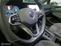 Volkswagen Golf 1.5 eTSI R-Line DSG PANORAMA SFEERVERL. IQ LIGHT VIRTUAL PDC CAMERA LEER