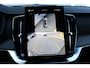 Volvo XC90 T8 Plug-in hybrid AWD Ultra Bright Exec. Ed. | Actieve Luchtvering | Bowers&Wilkins geluidsinstallatie | Gelamineerde Ruiten rondom | 360 graden camera | Stoelen voor verwarmbaar/verkoelbaar | Massage functie voor | Elektrisch verstelbare stoelen met memory functie | 22'' Lichtmetalen velgen |