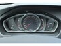 Volvo V40 Cross Country 1.5 T3 Polar+ Luxury | Afneembare Trekhaak | Panoramadak | Premium audio by Harman Kardon | Standkachel | Stoelverwarming | Lederen Bekleding | Achteruitrijcamera | Parkeersensoren Voor & Achter | Cruise Control | DAB | Navigatie | Bluetooth | Volvo On Call |