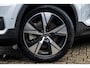 Volvo XC40 Recharge Pro | Harman Kardon Audio | Panoramadak | Trekhaak | 360 Graden Camera | Warmtepomp | Keyless Entry | Elektrische Achterklep | Navigatie | Apple Carplay | Android Auto